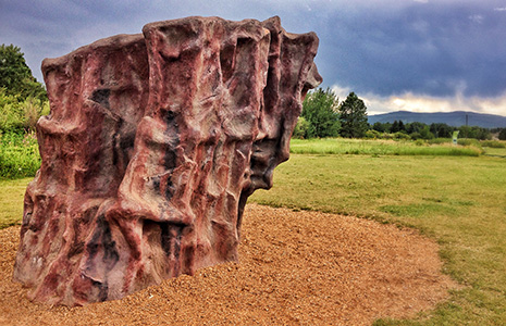 Photo by Dylan Jones Gallagator Boulder, bouldering, Bozeman, climbing
